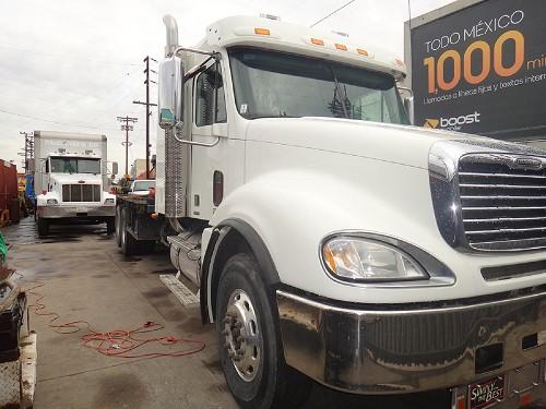 2007 FREIGHTLINER TOW TRUCK - Downtown, Los Angeles, California