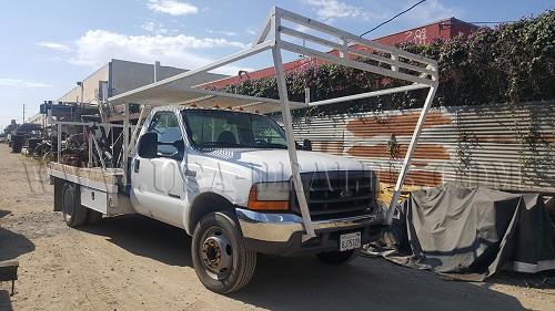 2001 FORD F-550 XL SUPER DUTY AUGER TRUCK - Downtown, Los Angeles, California